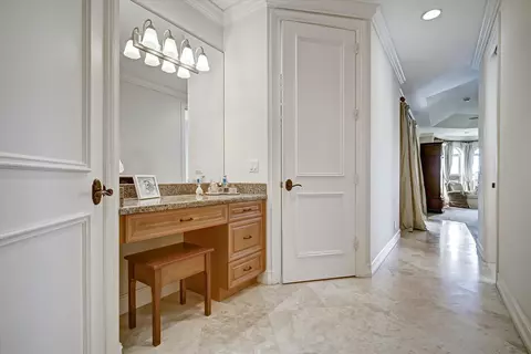 Entry Way - 881 SE Saint Lucie Blvd, Stuart, FL 34996 photo 2 of 3