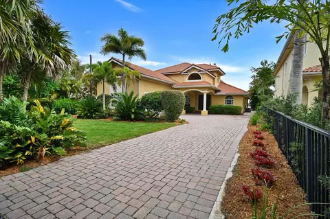 881 SE Saint Lucie Blvd, Stuart, FL 34996