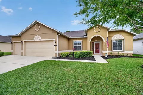 135 Stony Point Dr, Sebastian, FL 32958