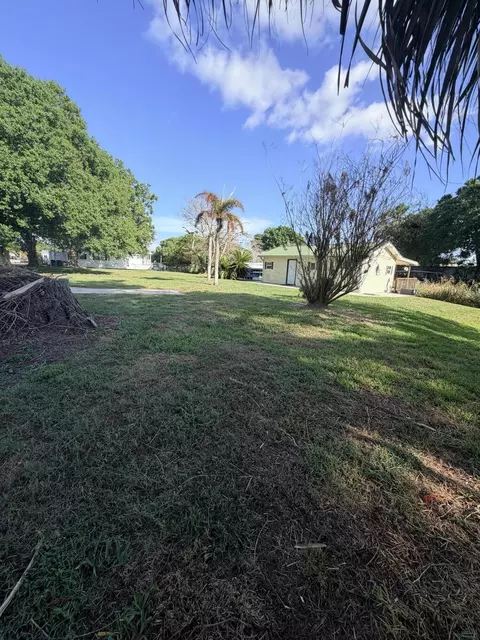 Exterior - 4046 SE 26th St, Okeechobee, FL 34974 photo 4 of 8