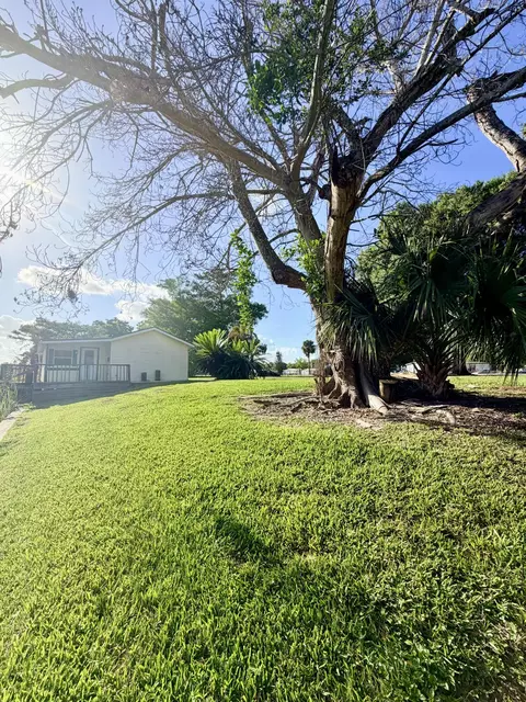 Exterior - 4046 SE 26th St, Okeechobee, FL 34974 photo 7 of 8