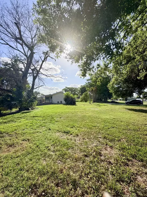 Exterior - 4046 SE 26th St, Okeechobee, FL 34974 photo 3 of 8
