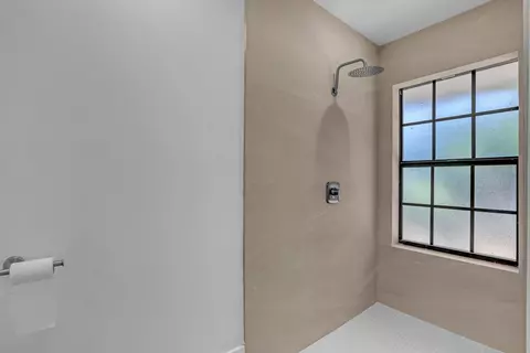 Bath - 163 Apollo Cir, Jupiter, FL 33477 photo 2 of 7