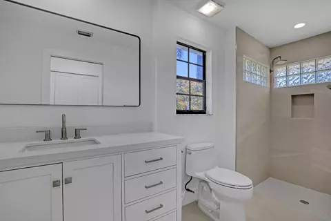 Bath - 163 Apollo Cir, Jupiter, FL 33477 photo 6 of 7