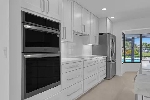 Kitchen - 163 Apollo Cir, Jupiter, FL 33477 photo 3 of 3