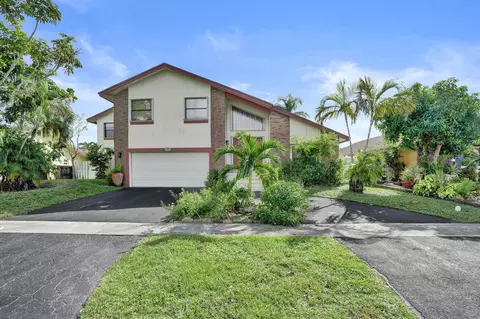 7418 NW 49th St, Lauderhill, FL 33319