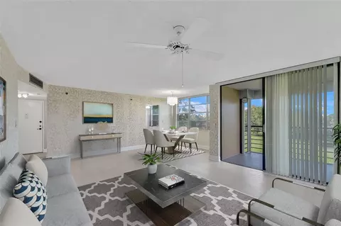 1000 Saint Charles Pl #305, Pembroke Pines, FL 33026