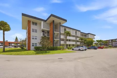 2991 NW 46th Ave #303, Lauderdale Lakes, FL 33313