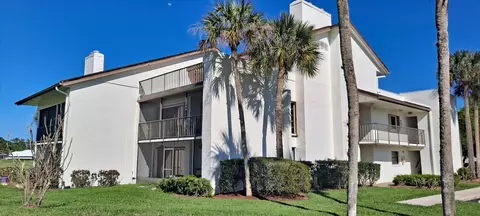 3500 Twin Lakes Ter #206, Fort Pierce, FL 34951