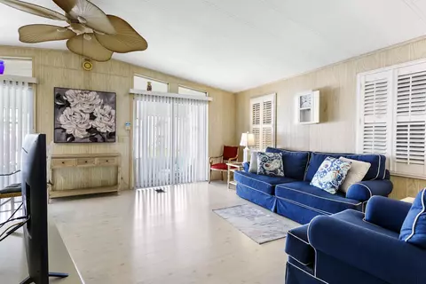 18007 Huapi Bay, Boynton Beach, FL 33436