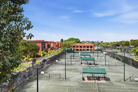 630 Tennis Club Dr #404, Fort Lauderdale, FL 33311