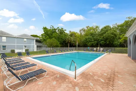 Exterior - 3236 SE Aster Ln #M226, Stuart, FL 34994 photo 6 of 7