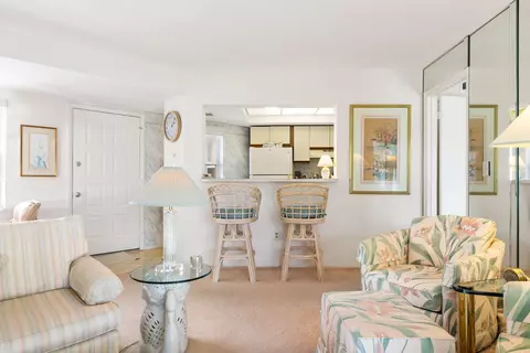 Living - 3236 SE Aster Ln #M226, Stuart, FL 34994 photo 4 of 4