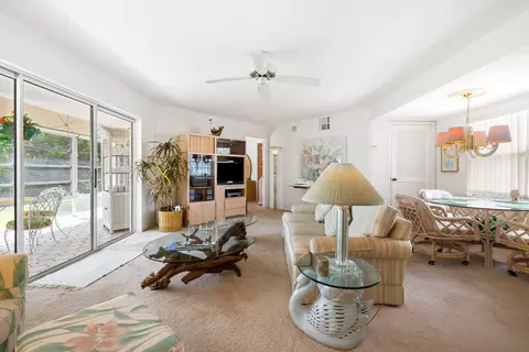 Living - 3236 SE Aster Ln #M226, Stuart, FL 34994 photo 3 of 4