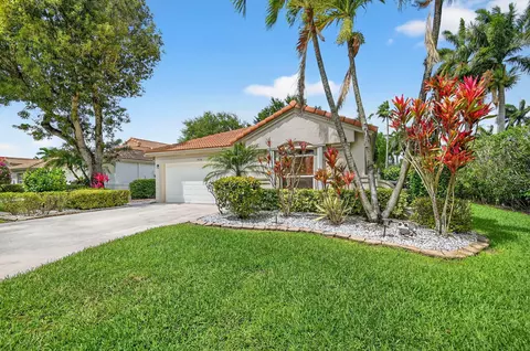 9718 Harbour Lake Cir, Boynton Beach, FL 33437