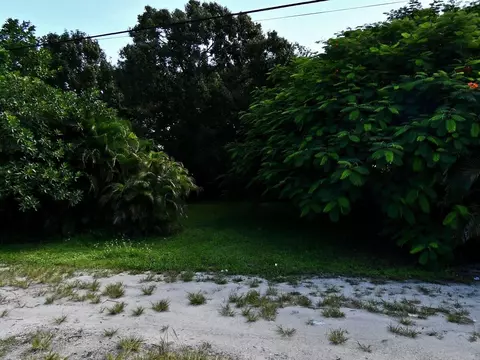 2824 Oleander Ave, Fort Pierce, FL 34982