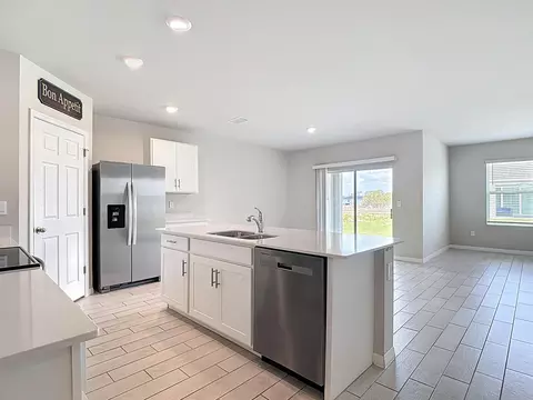 524 W Glendale Ave, Labelle, FL 33935 photo 9