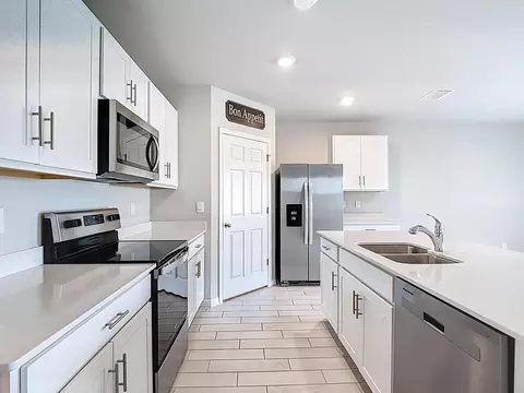 524 W Glendale Ave, Labelle, FL 33935 photo 10