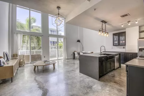 108 Lake Ave #202, Lake Worth Beach, FL 33460