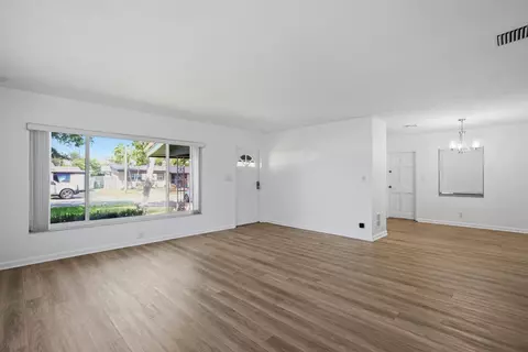 4630 NE 3rd Ter, Oakland Park, FL 33334