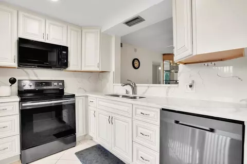 4701 Martinique Dr #K3, Coconut Creek, FL 33066