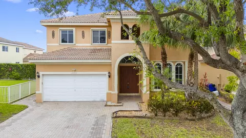 19389 SW 64th St, Fort Lauderdale, FL 33332