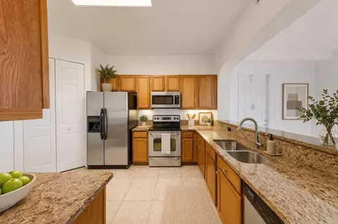 3600 Oaks Clubhouse Dr #501, Pompano Beach, FL 33069