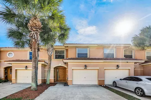 389 River Bluff Ln, Royal Palm Beach, FL 33411