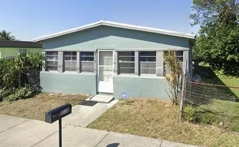 210 SW 12th Ave SW, South Bay, FL 33493