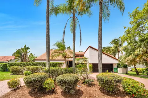 5040 NW 88th Ln, Coral Springs, FL 33067