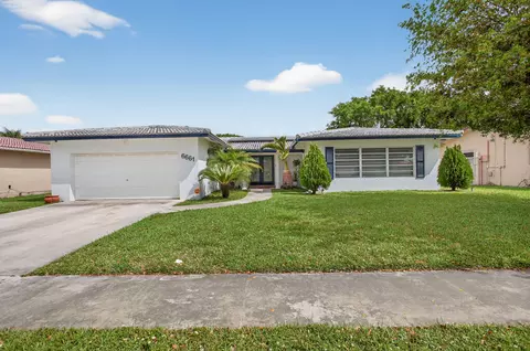 6661 NW 23rd St NW, Margate, FL 33063