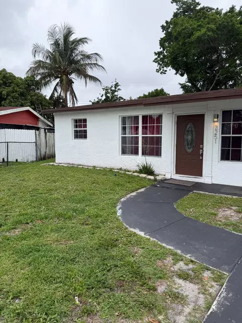 2251 NW 29th Ter, Fort Lauderdale, FL 33311