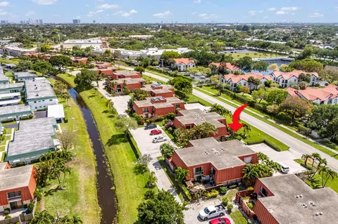3229 Gardens East Dr #B, Palm Beach Gardens, FL 33410