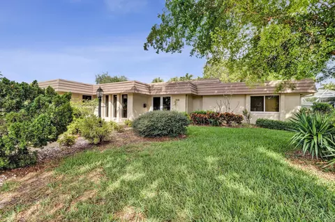6207 Jacaranda Cir, Tamarac, FL 33319