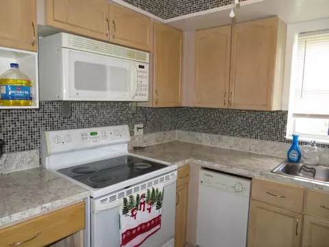 2971 W Ashley Dr W #B, West Palm Beach, FL 33415