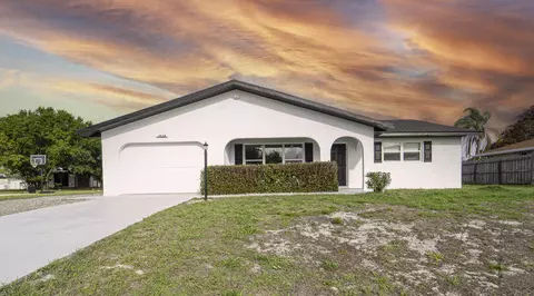 2538 SE Price Ct, Port Saint Lucie, FL 34984