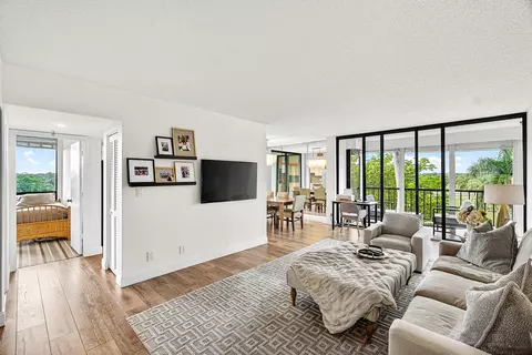 6797 Willow Wood Dr #6054, Boca Raton, FL 33434