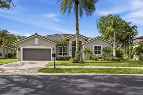 1290 Ginger Cir, Weston, FL 33326