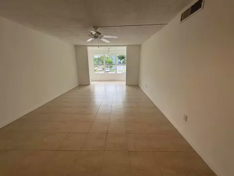 2850 Somerset Dr #208L, Lauderdale Lakes, FL 33311
