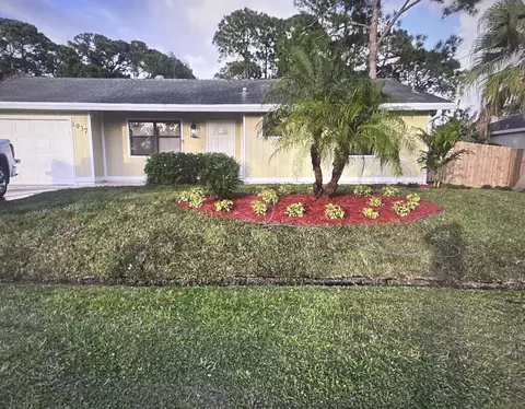 1937 SW Taurus Ln, Port Saint Lucie, FL 34984