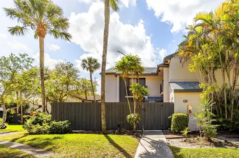 3183 Cocoplum Cir #3375, Coconut Creek, FL 33063