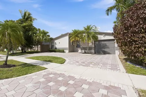 4683 NW 99th Ter, Sunrise, FL 33351