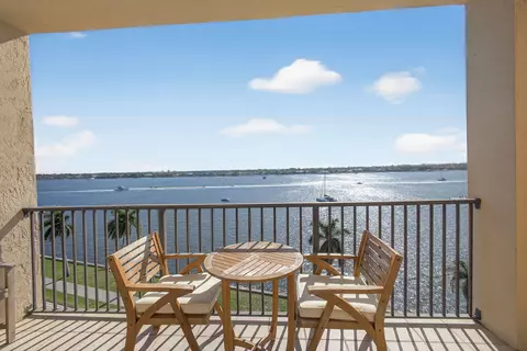 1801 N Flagler Dr #901, West Palm Beach, FL 33407