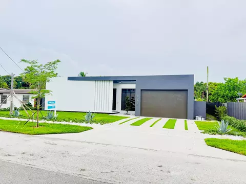 8966 SW 40th Ter, Miami, FL 33165