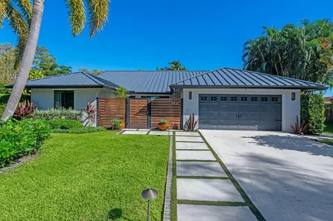 744 Windflower Ct, Wellington, FL 33414