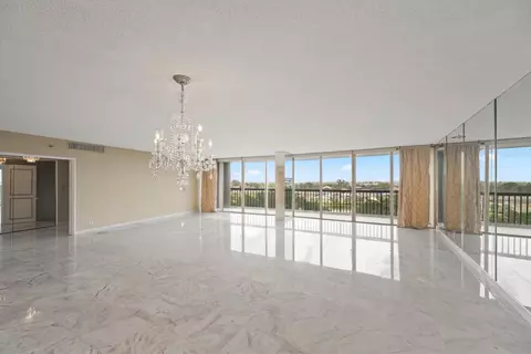 2480 Presidential Way #704, West Palm Beach, FL 33401