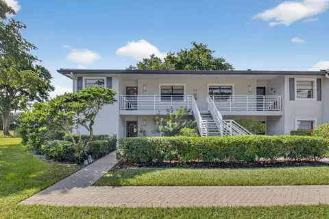 10 Southport Ln #A, Boynton Beach, FL 33436