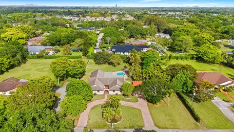 5500 SW 111th Ter, Davie, FL 33328