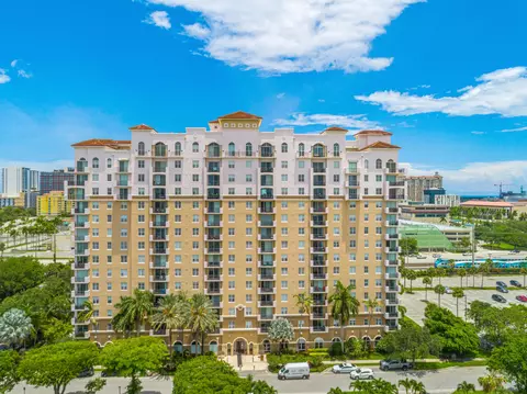 616 Clearwater Park Rd #611, West Palm Beach, FL 33401