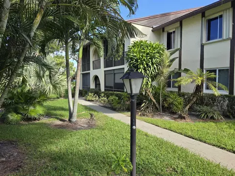 3531 Pine Tree Ct #A-2, Greenacres, FL 33463